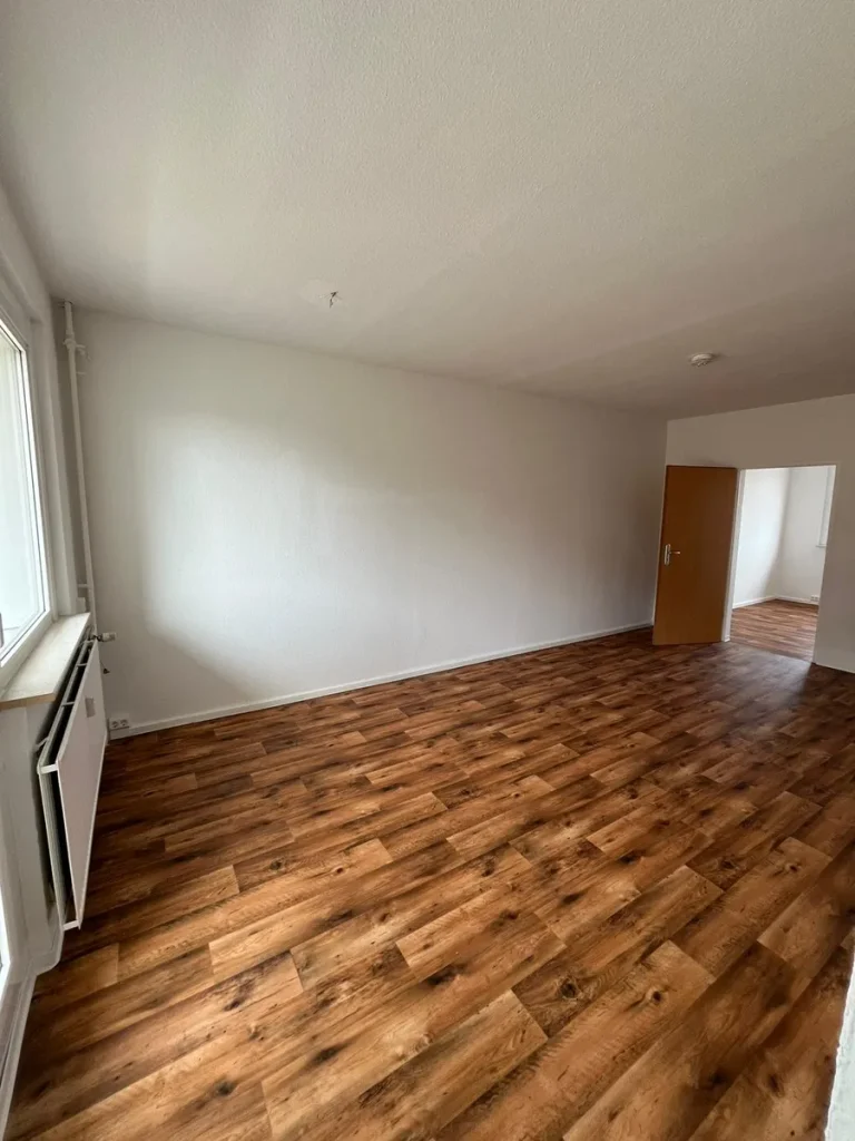 Unsere helle 3- Zimmerwohnung mit Blick über Ehrenfriedersdorf und Umland freut sich auf neue Mieter