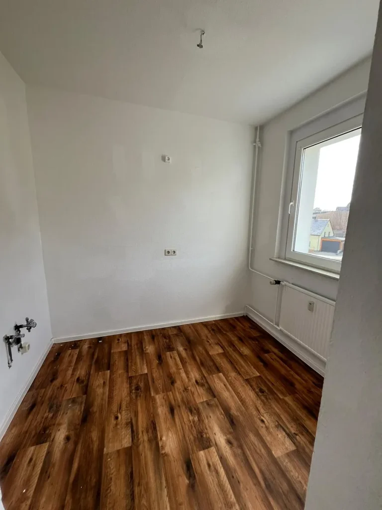 Unsere helle 3- Zimmerwohnung mit Blick über Ehrenfriedersdorf und Umland freut sich auf neue Mieter