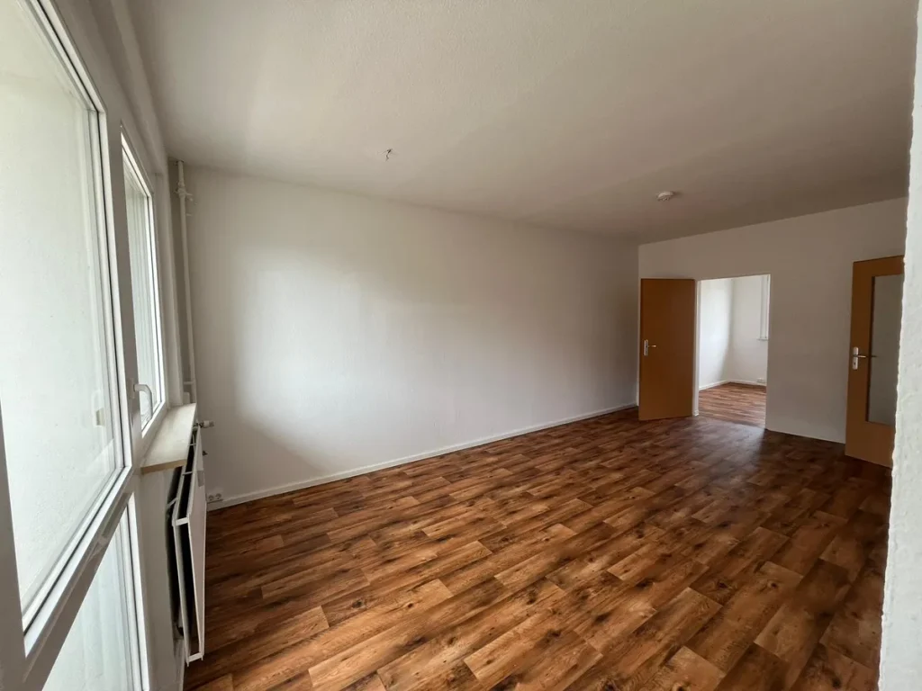 Unsere helle 3- Zimmerwohnung mit Blick über Ehrenfriedersdorf und Umland freut sich auf neue Mieter
