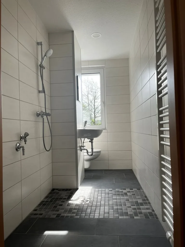 - Zimmer Wohnung mit Blick über Ehrenfriedersdorf und Umland