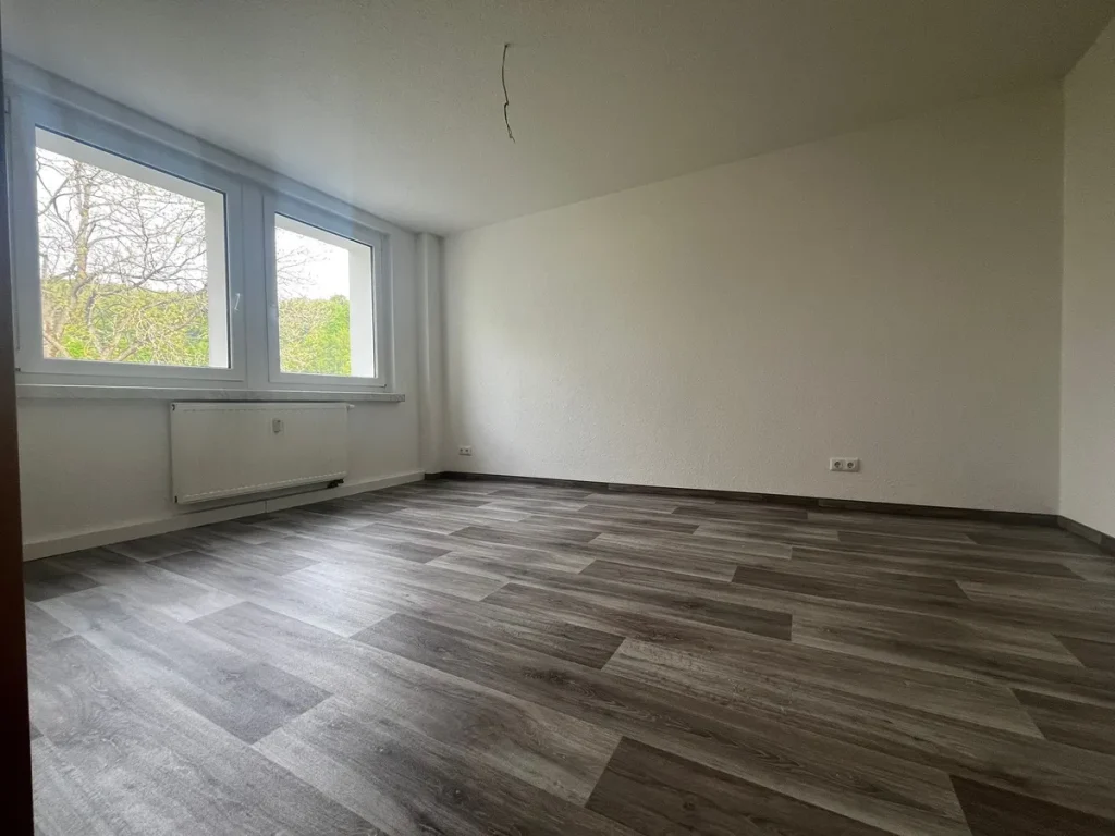 - Zimmer Wohnung mit Blick über Ehrenfriedersdorf und Umland