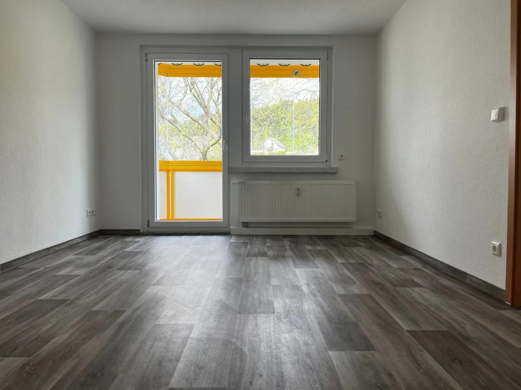 - Zimmer Wohnung mit Blick über Ehrenfriedersdorf und Umland