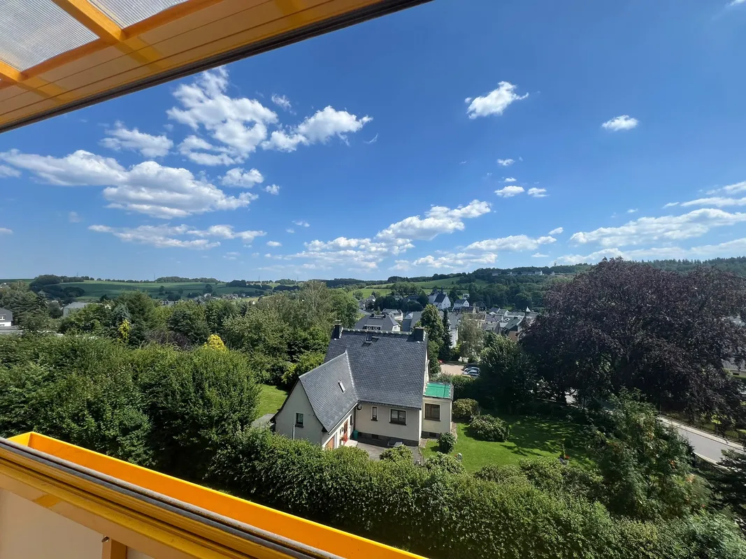 Wohnung 260.245 Blick vom Balkon über Ehrenfriedersdorf
